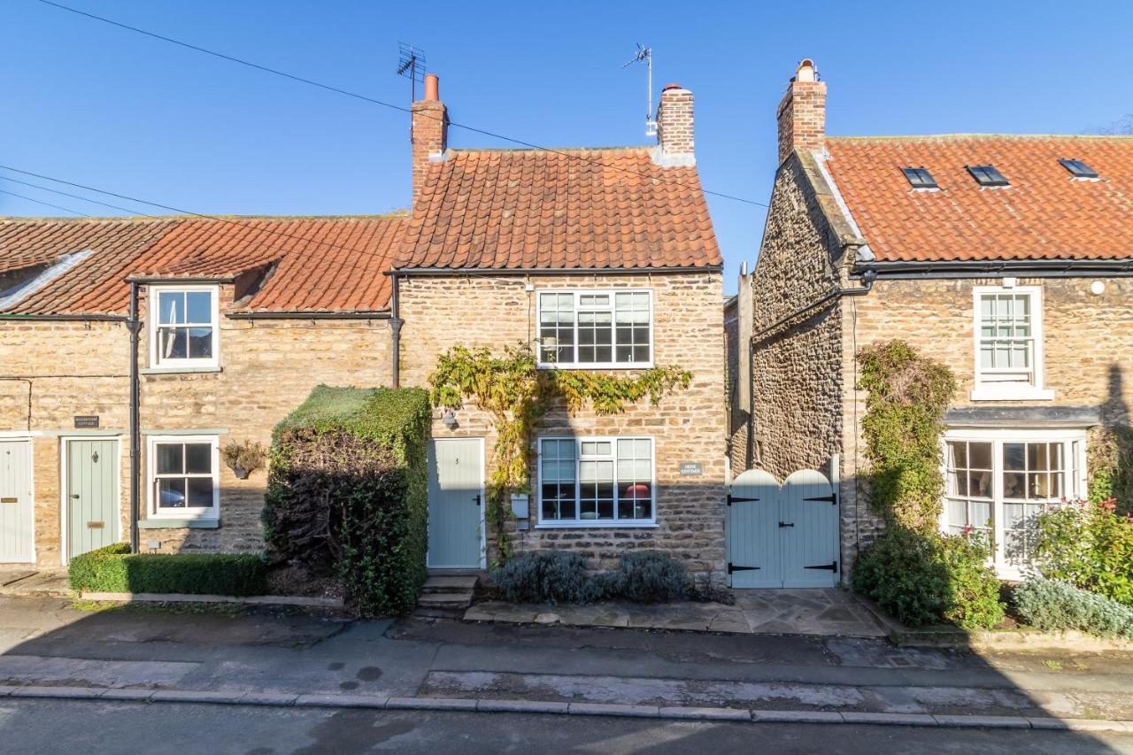 Dene Cottage, Welburn Exterior foto